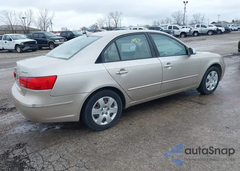 2009 Hyundai Sonata Gls z USA, uszkodzony, nr VIN 5NPET46C29H428397